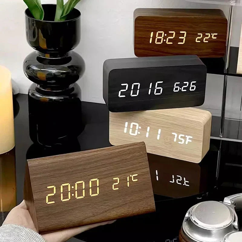 Tempo radio-controlled wooden LED clock – photo 14