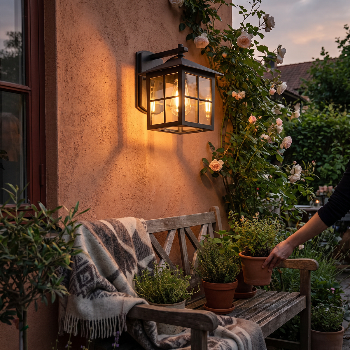 Camden Outdoor Wall Lamp